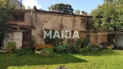 Zum Verkauf steht ein 100m2 großes Hofgebäude in ruhiger Lage im Zentrum von Riga. Beim Abriss des Gebäudes ist der Bau von 2-stöckigen Wohngebäuden + Dachgeschoss erlaubt. In der Nähe befinden sich 5-stöckige Gebäude. Das Grundstück wird mit 1143m2 ...