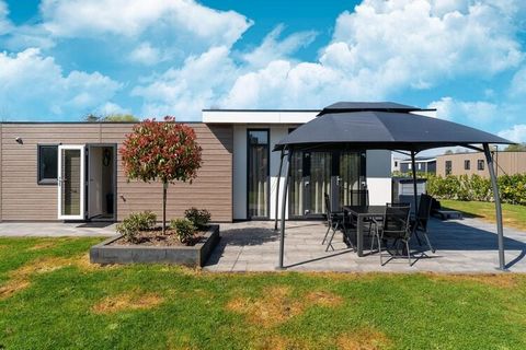 This pleasant holiday home with private terrace is in a great location, close to beautiful walking routes and numerous activities for all ages. The lovely home comfortably accommodates friends and families. Molenschot is a small village located in No...